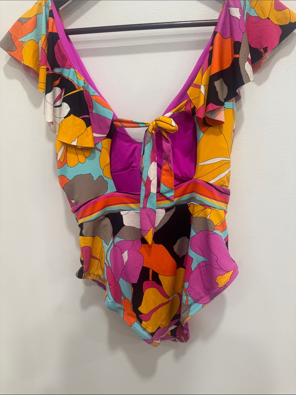 California Cool Trina Turk Vibrant Floral Ruffle One-Piece Resort wear 6/8 - Picture 4 of 10
